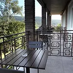 Favar Carpathians Apartment Skhidnytsia