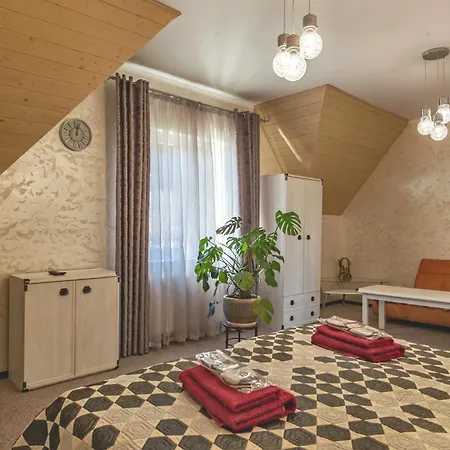 Apartment Favar Carpathians Skhidnytsia