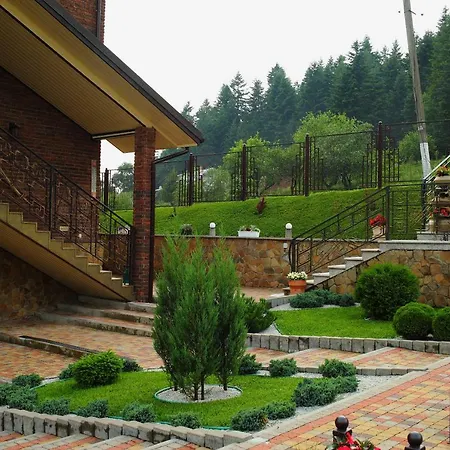 Favar Carpathians Apartmán Skhidnytsia
